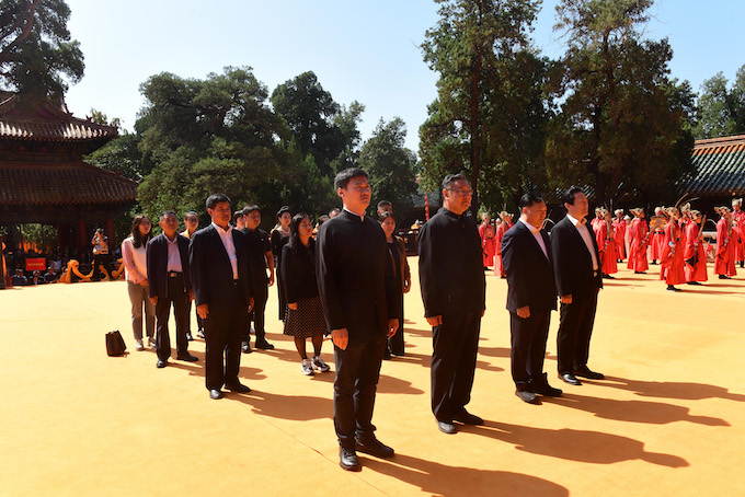 颜子后裔2.jpg 颜子后裔2.jpg